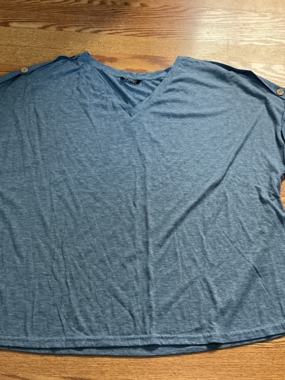 BloomChic Blue V~Neck Button Detail Cap  Sleeve T~Shirt  Size 3X ( 22/24 )
